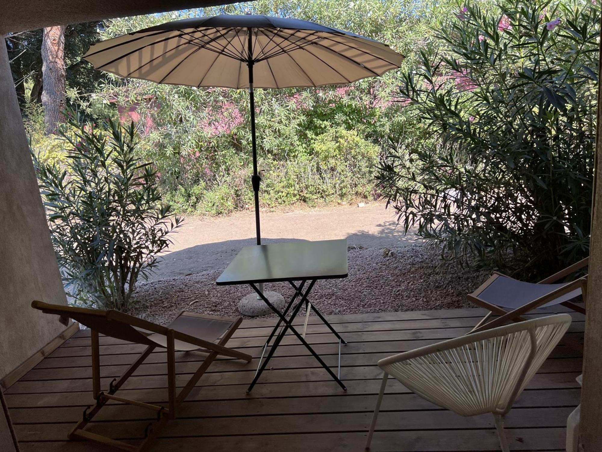 Fiori Di Cala Rossa Residence Hoteliere Lecci Ngoại thất bức ảnh