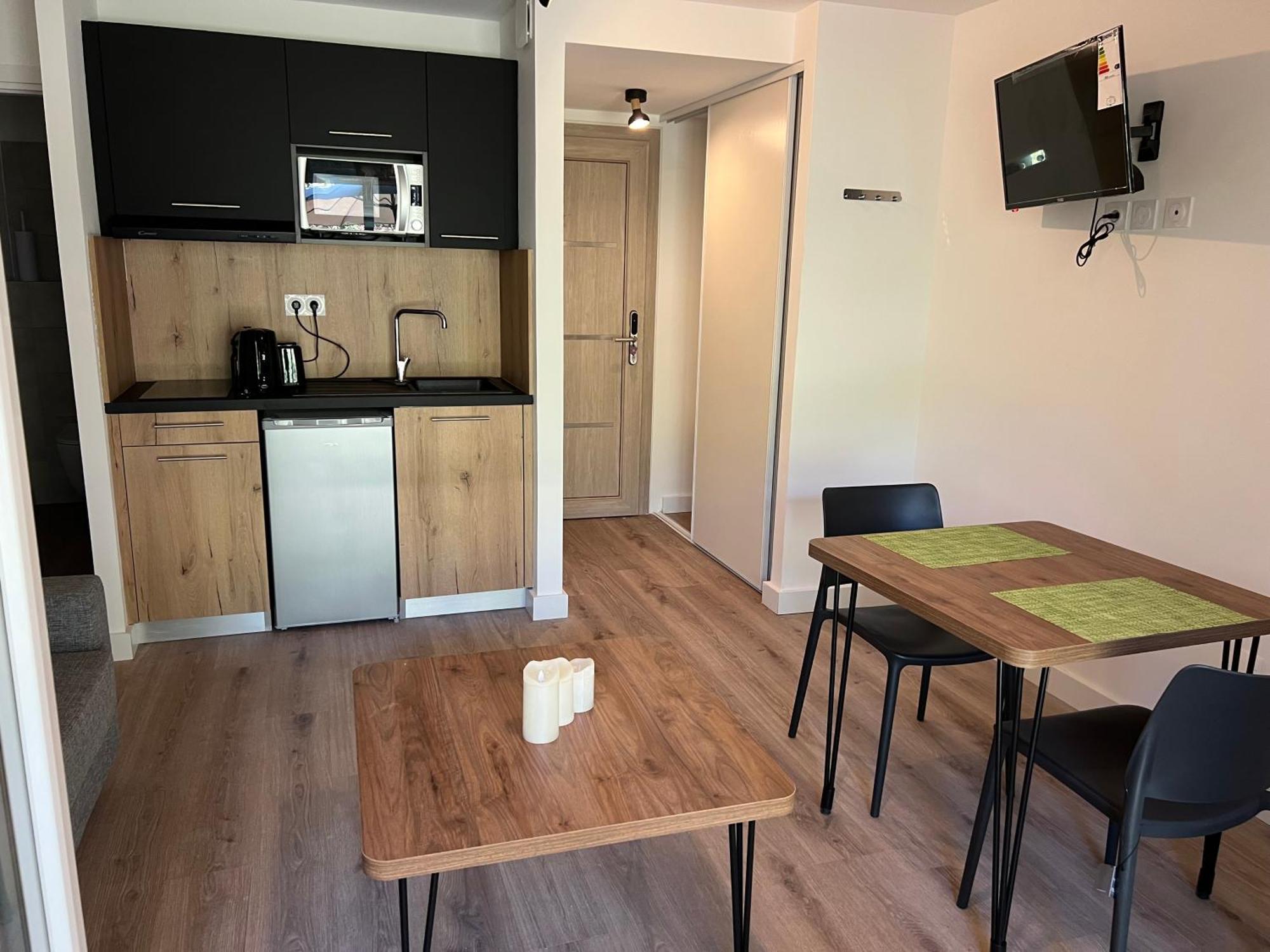 Fiori Di Cala Rossa Residence Hoteliere Lecci Ngoại thất bức ảnh